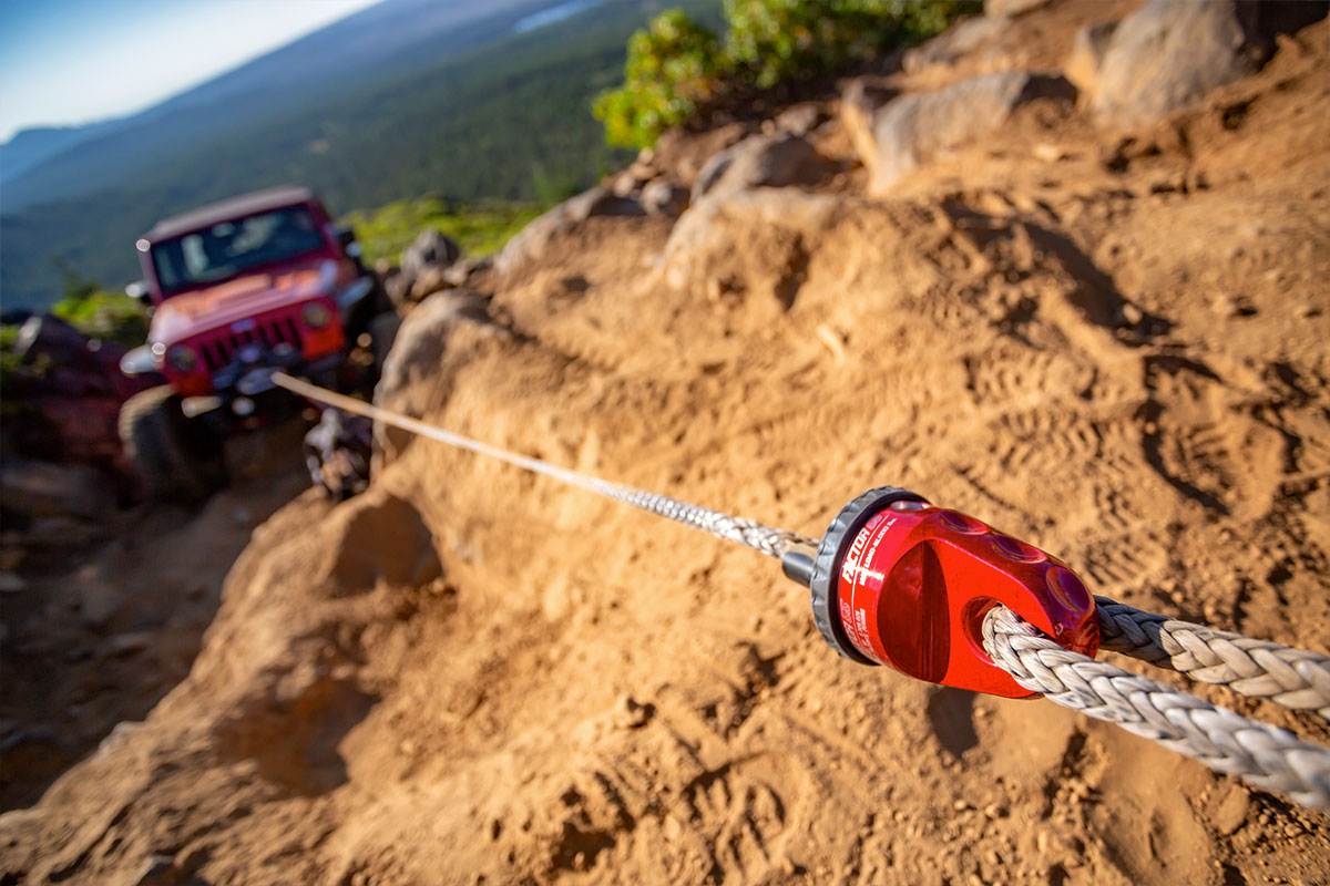 Picture for category Winch Line Shackle Mounts